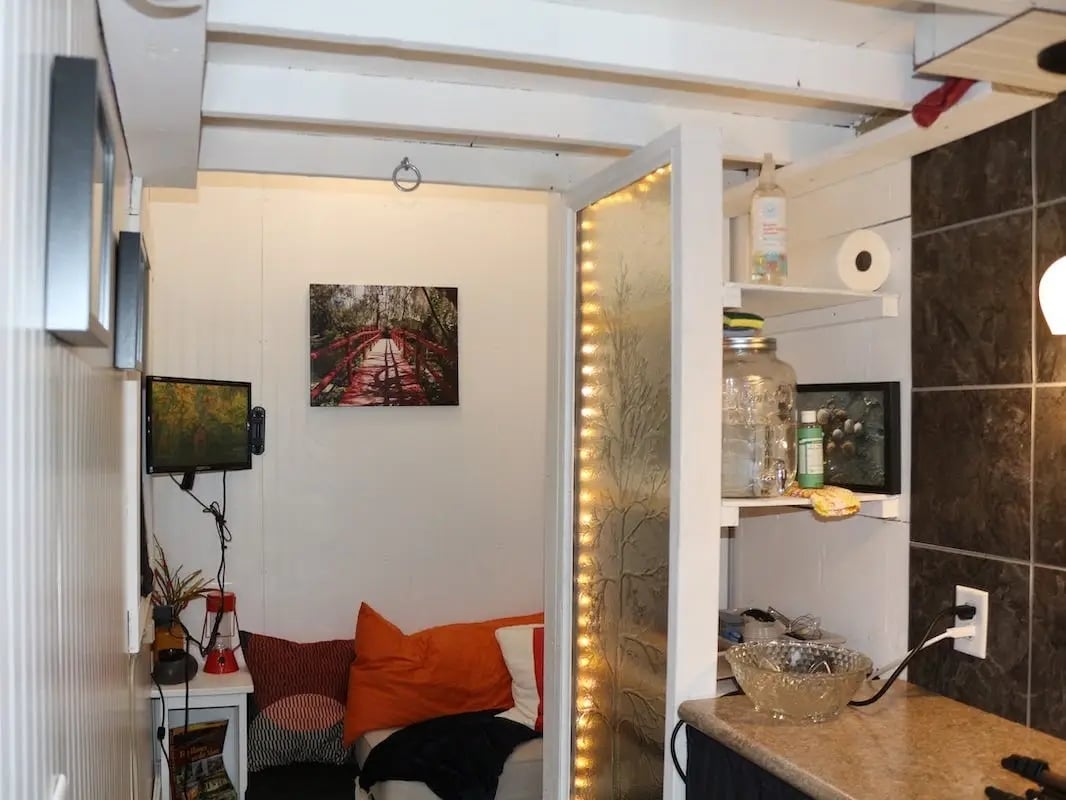13-Yr-Old Boy Builds A Tiny House With Just $1,500, Look Inside_7