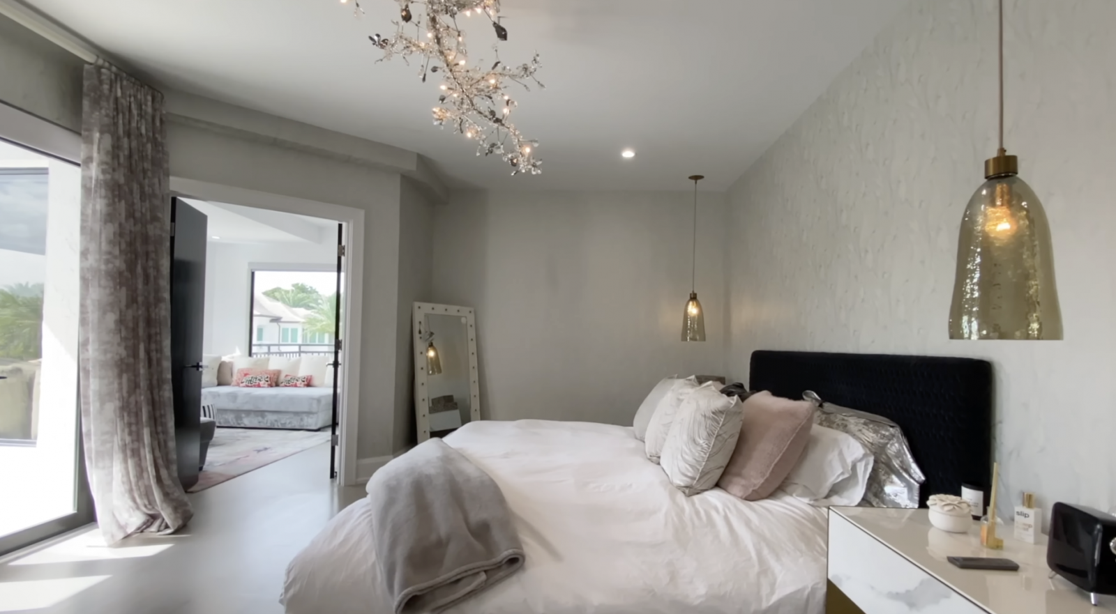 inside-messi-s-florida-estate-10-8m-10-000-sq-ft-luxury-home-tour-12