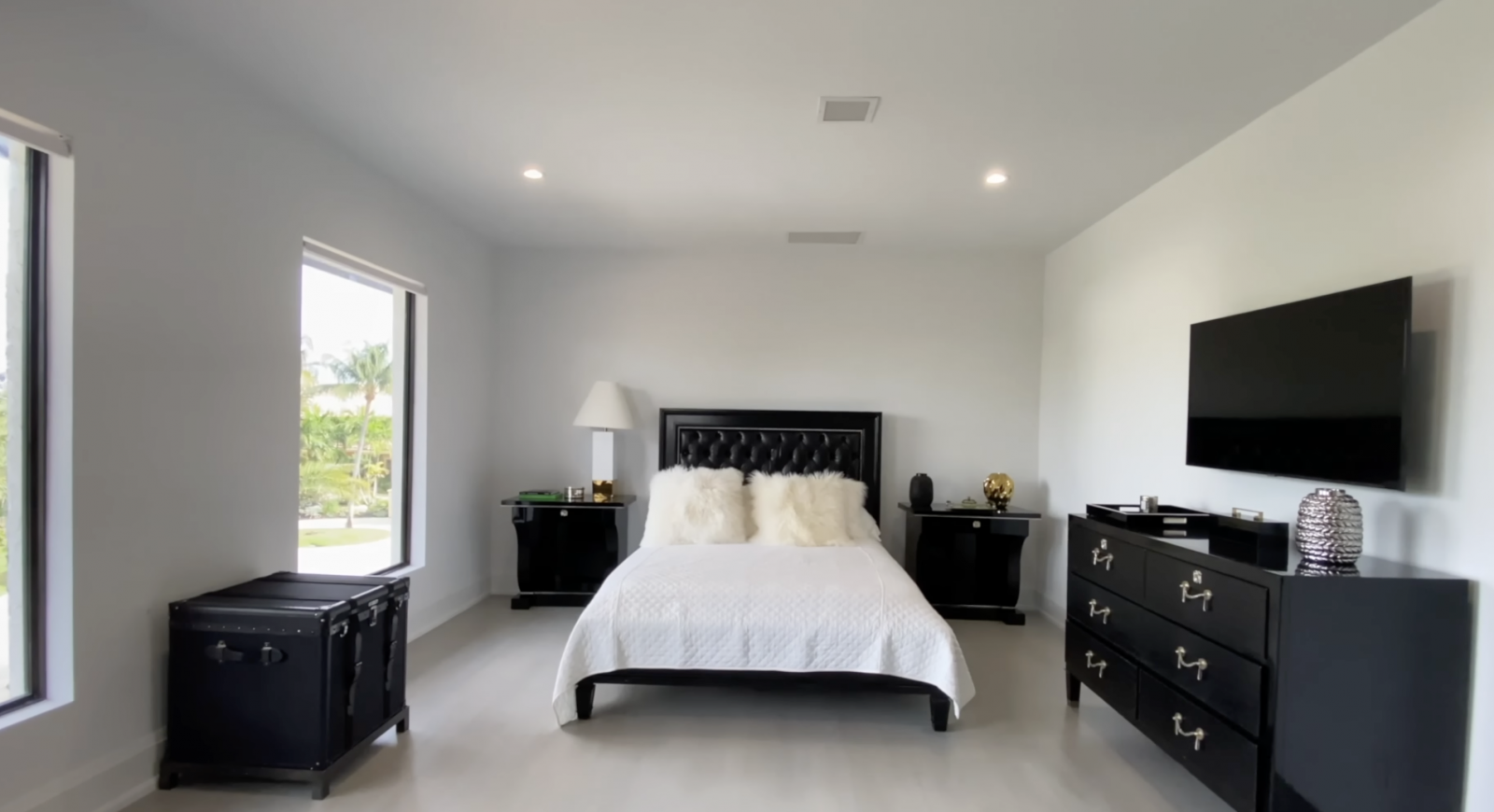 inside-messi-s-florida-estate-10-8m-10-000-sq-ft-luxury-home-tour-14