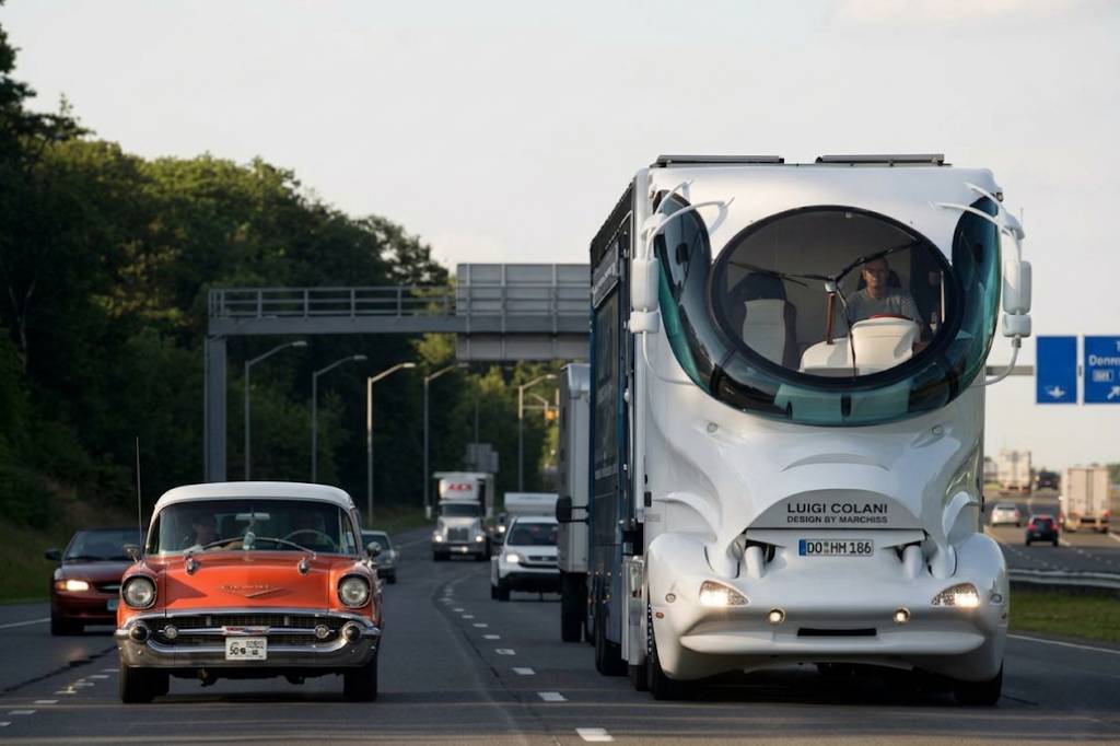 pure-luxury-the-world-s-most-expensive-motorhome-will-take-your-breath-away-de-15