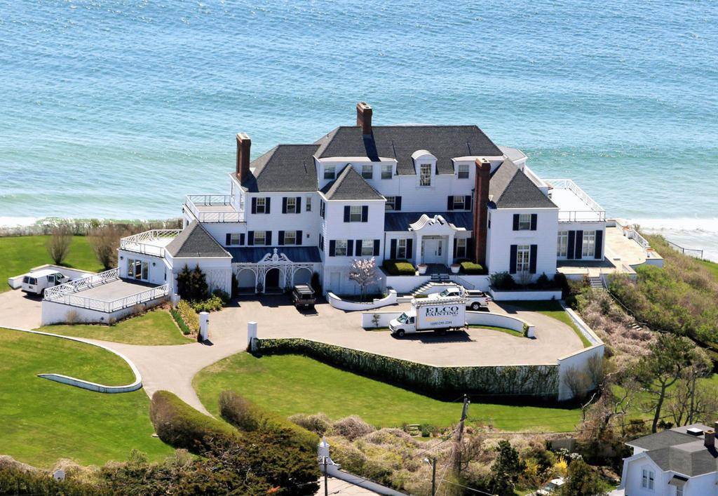 taylor-swift-unveils-her-17-5m-rhode-island-mansion-exclusive-tour-1