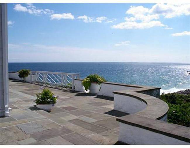 taylor-swift-unveils-her-17-5m-rhode-island-mansion-exclusive-tour-7