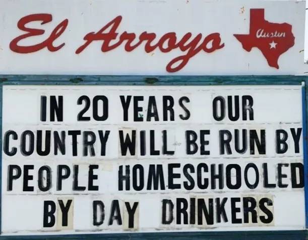10 Unhinged Signs That Make Perfect Sense And No Sense_1