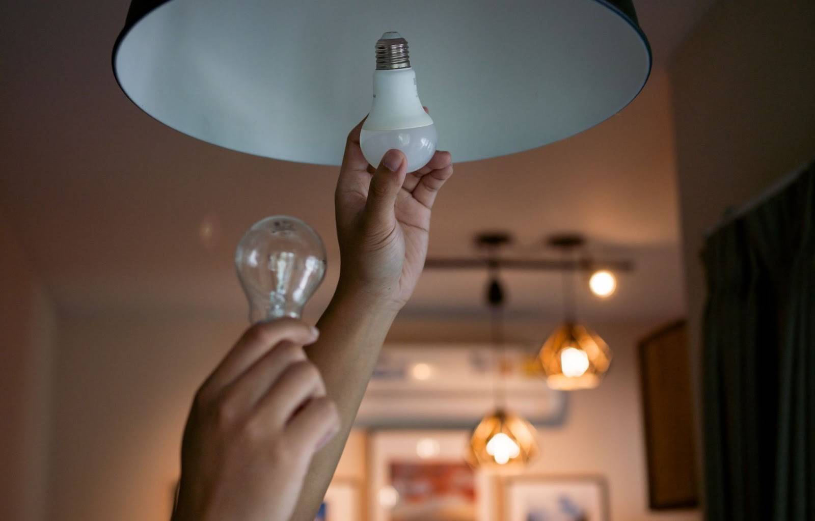 11 Energy-Efficient Tips To Lower Electricity Costs_1