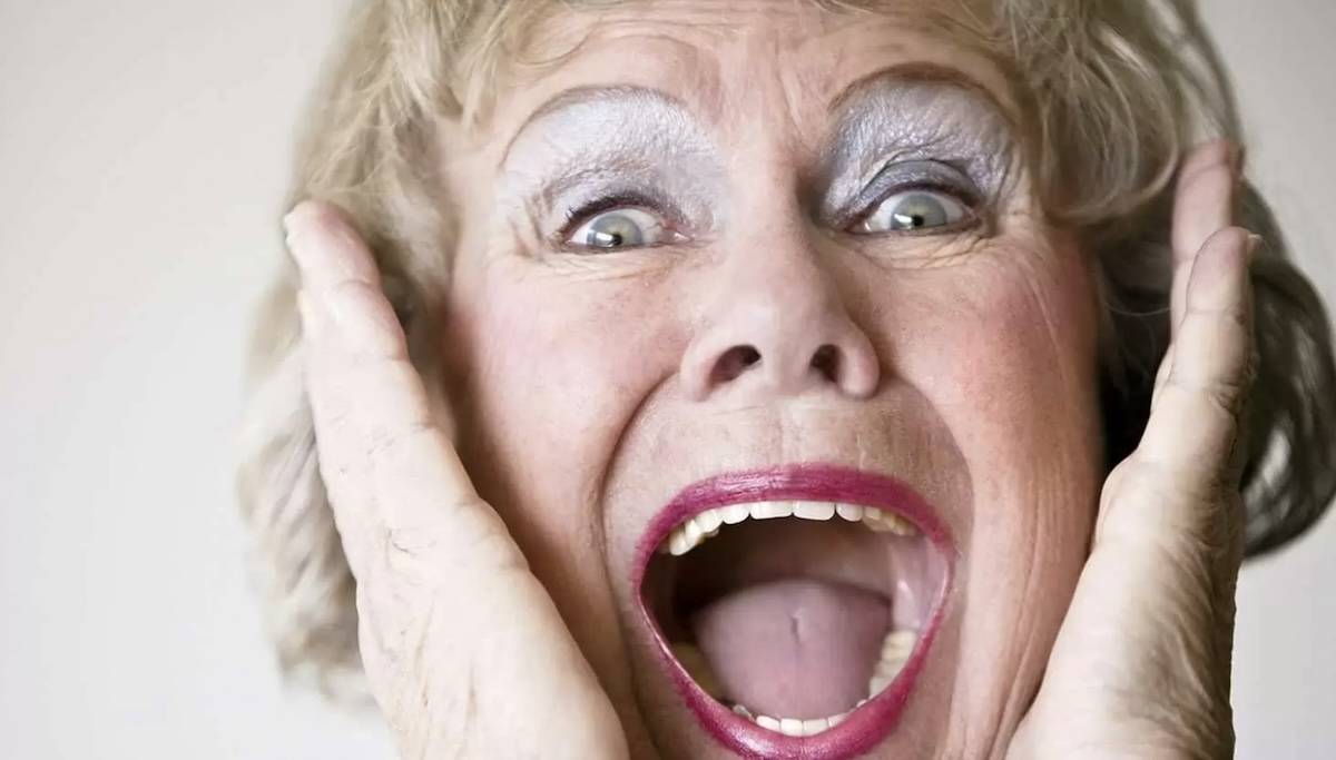 12-common-fashion-habits-that-make-you-look-older-12