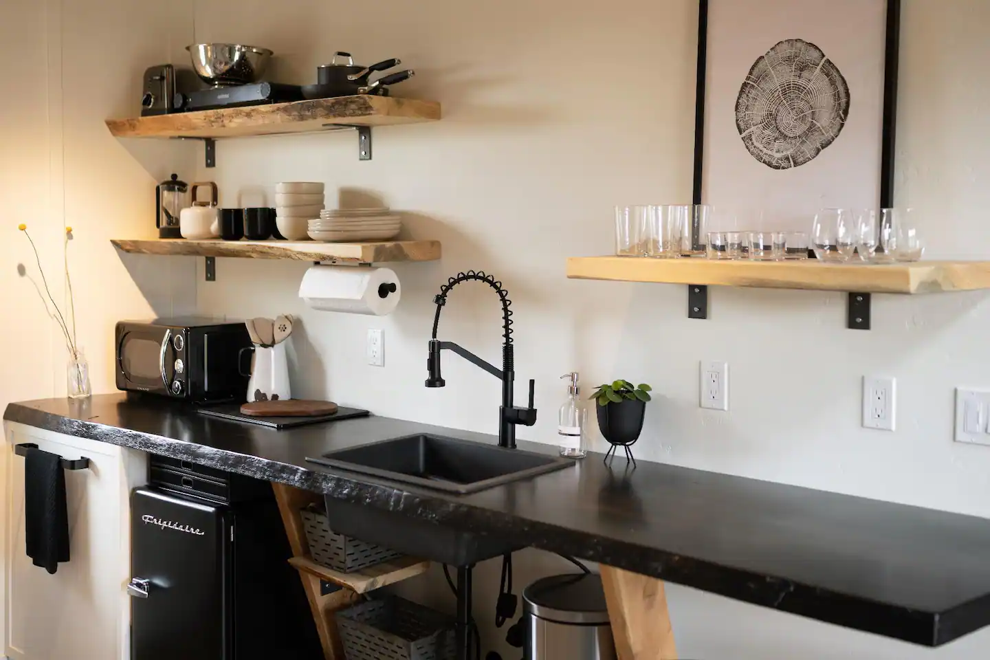 180-Square-Foot Grain Silo Turned Into Tiny Home, See Inside_3