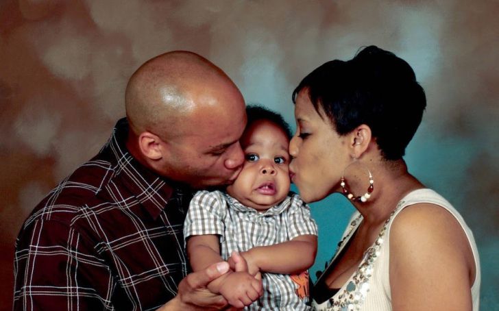 20 Hilariously Awkward Family Photos That'll Make You Cringe_1