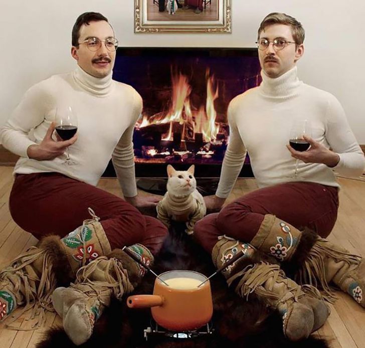 20 Hilariously Awkward Family Photos That'll Make You Cringe_10