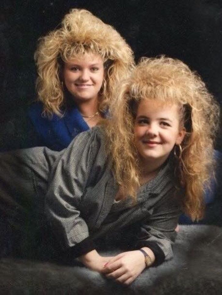 20 Hilariously Awkward Family Photos That'll Make You Cringe_17