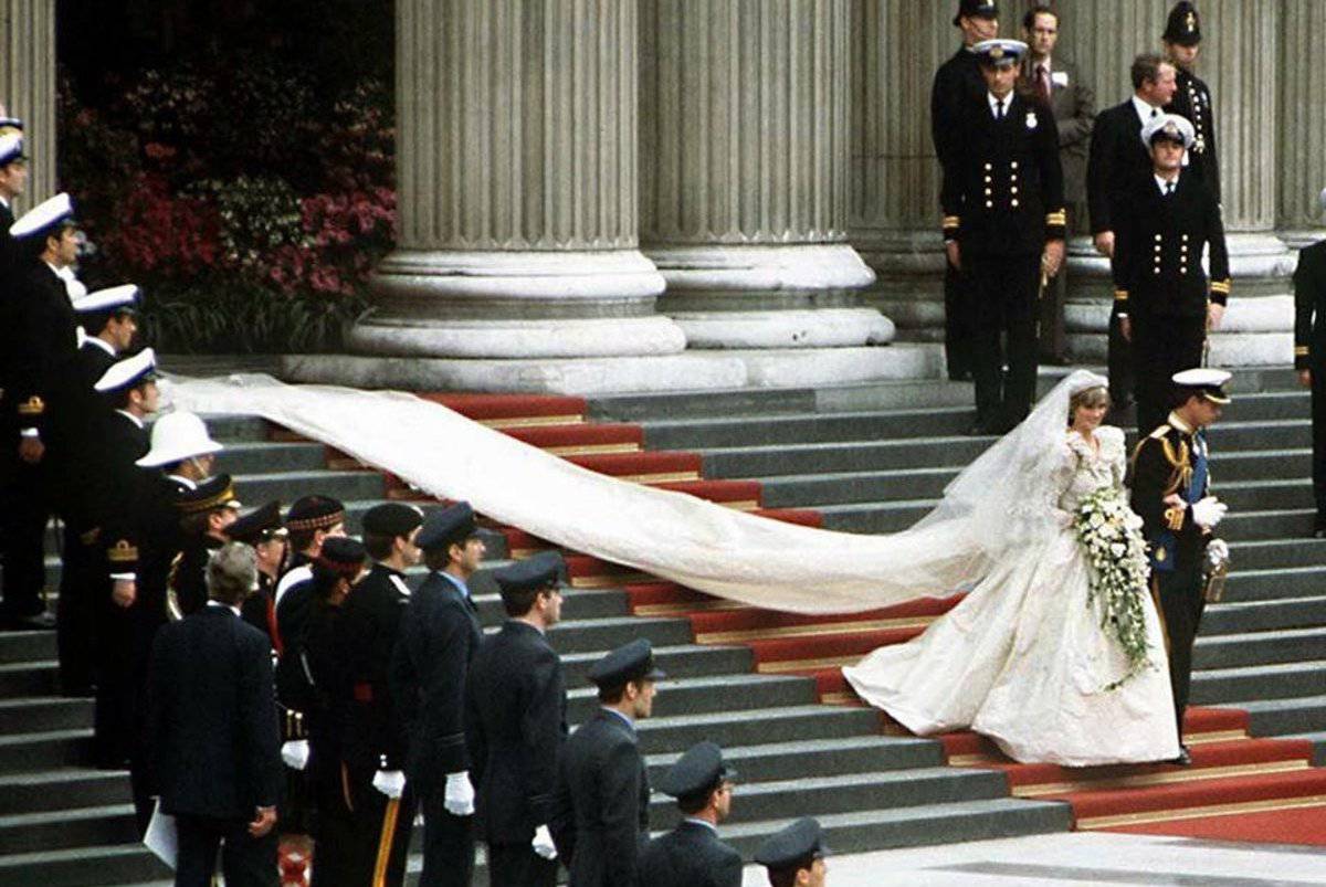 20 Vintage Photos Of Prince Charles And Diana's Wedding You've Never Seen_10