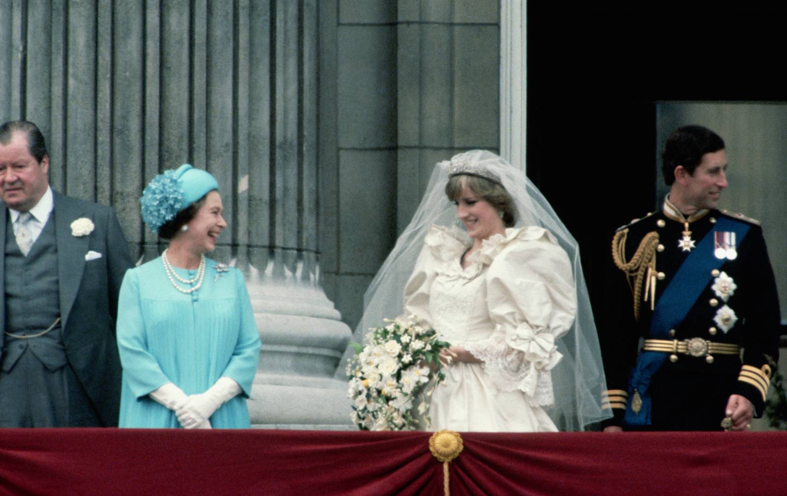 20 Vintage Photos Of Prince Charles And Diana's Wedding You've Never Seen_13