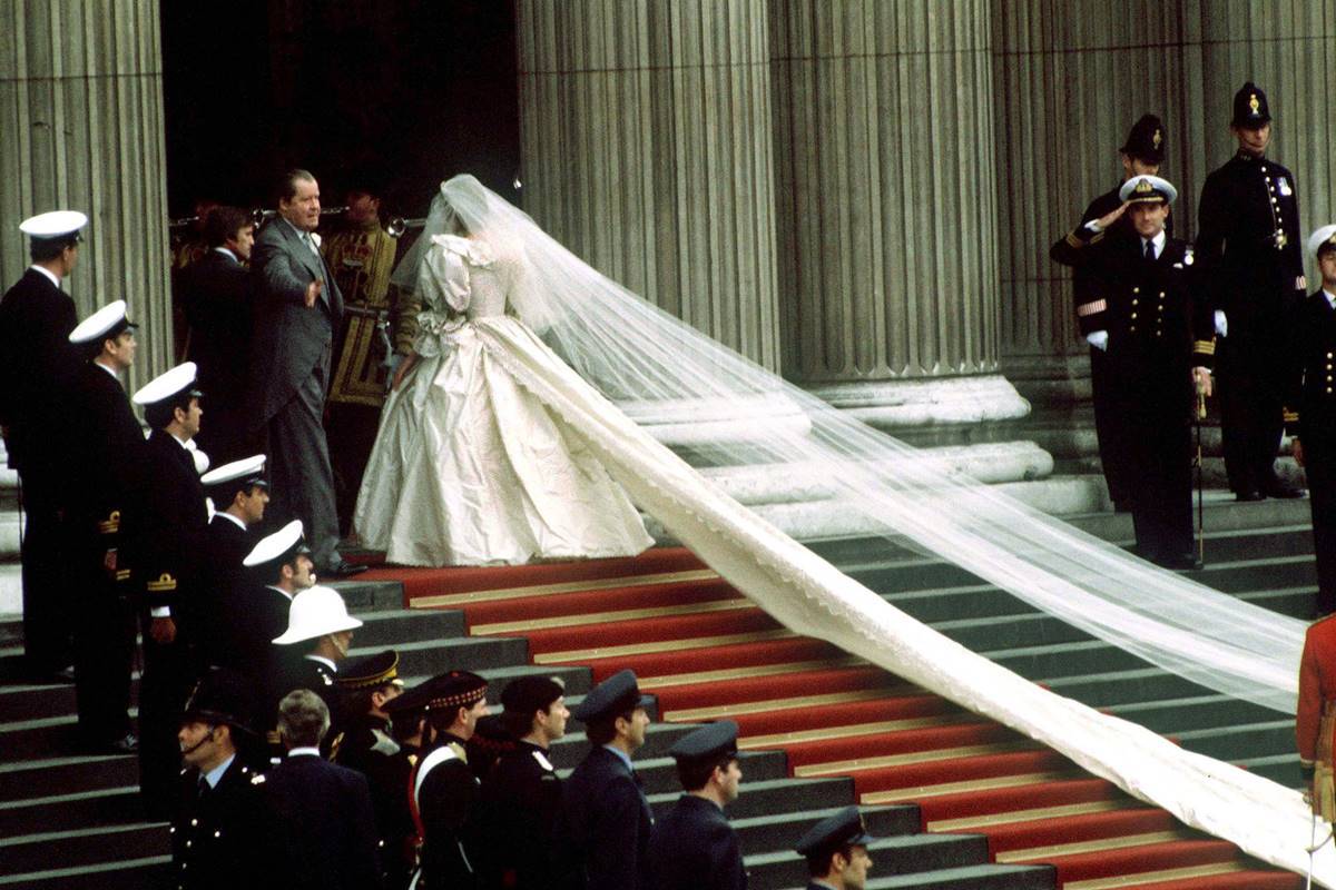 20 Vintage Photos Of Prince Charles And Diana's Wedding You've Never Seen_5