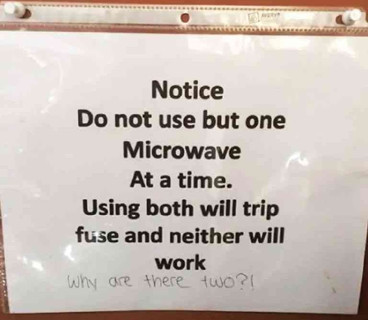 25 Office Photos That Are Too Hilarious To Miss_16