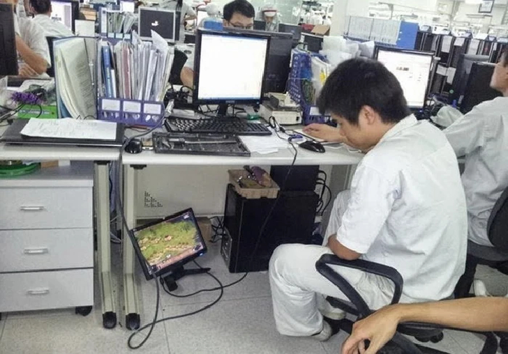 25 Office Photos That Are Too Hilarious To Miss_20
