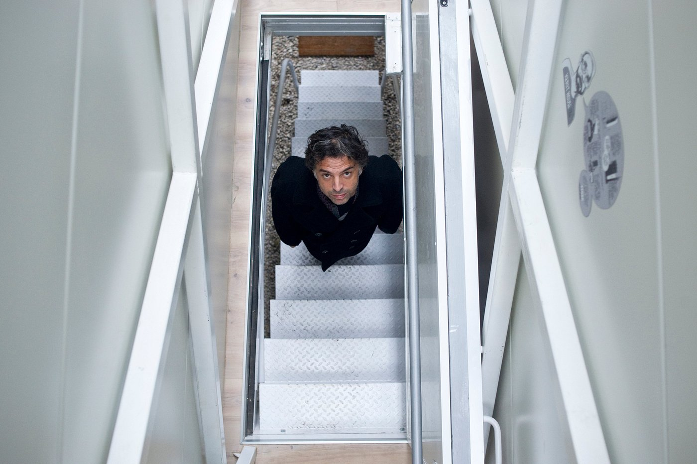 $260K "Skinny House," Less Than A Meter Wide, Goes Viral On Tiktok_80