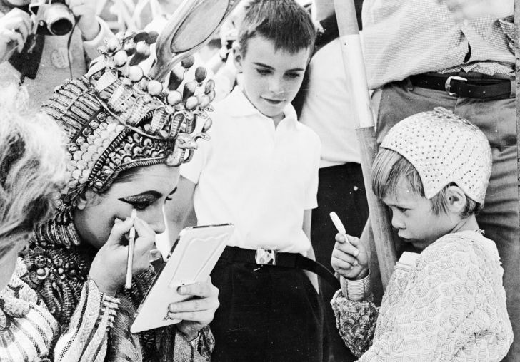 31 Rare Photos Of Elizabeth Taylor Through The Years_24