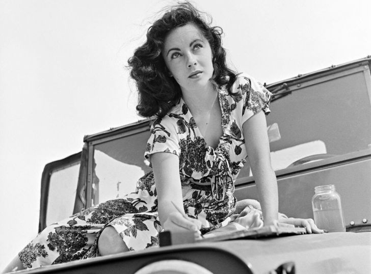 31 Rare Photos Of Elizabeth Taylor Through The Years_6