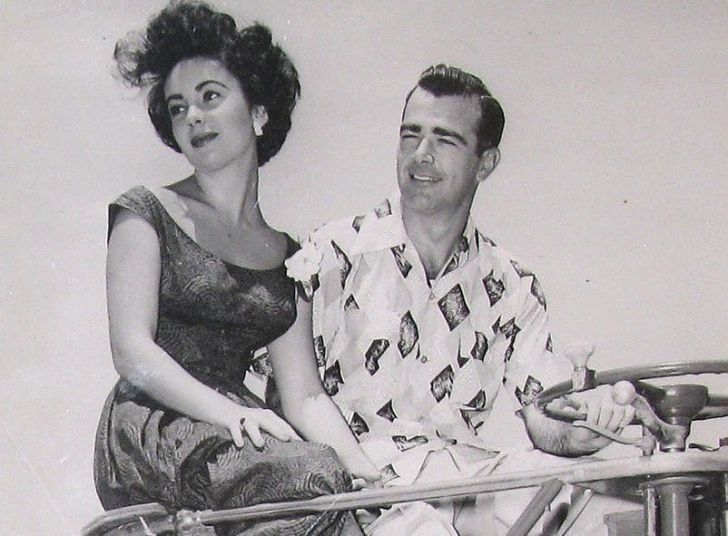 31 Rare Photos Of Elizabeth Taylor Through The Years_9