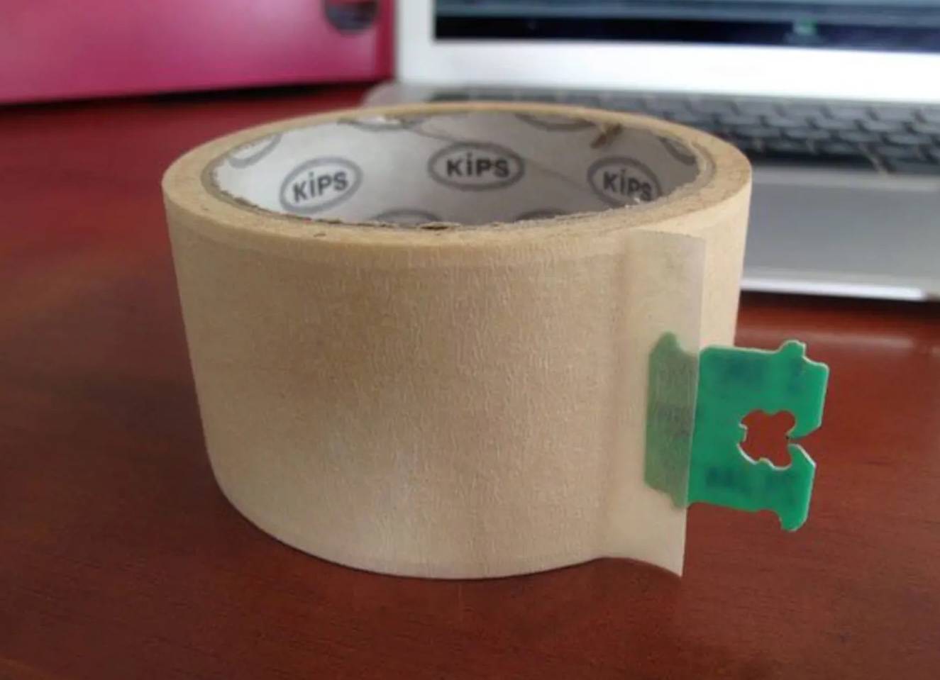 Always Keep A Bread Clip In Your Wallet, Here's Why_2