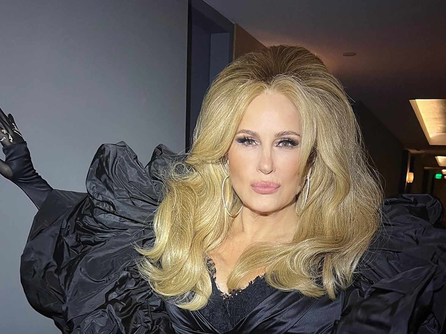 Avoid These 12 Fashion Traps That Make You Older_2
