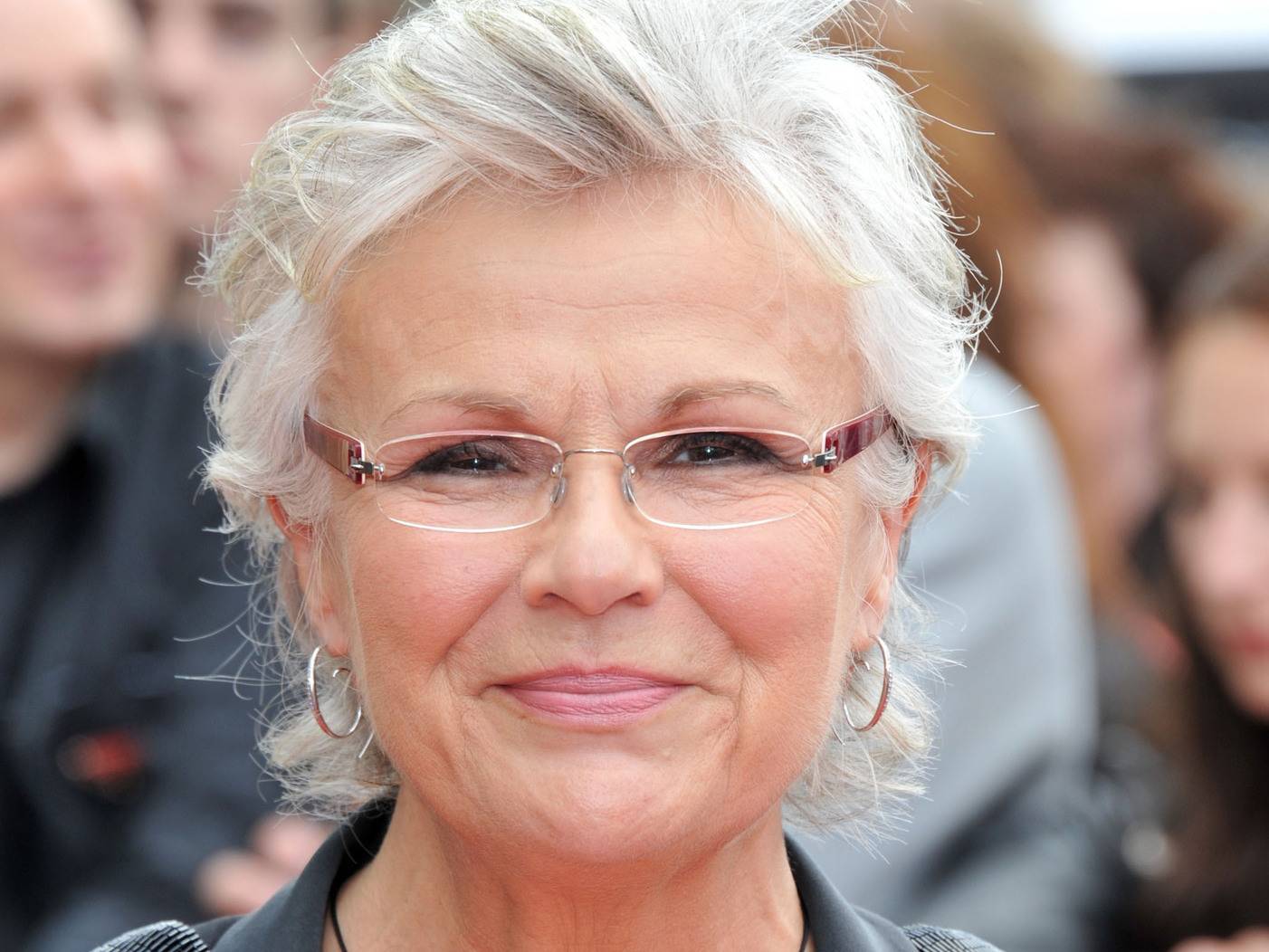 These 10 Fashion Items Will Make You Look 10 Years Older_1