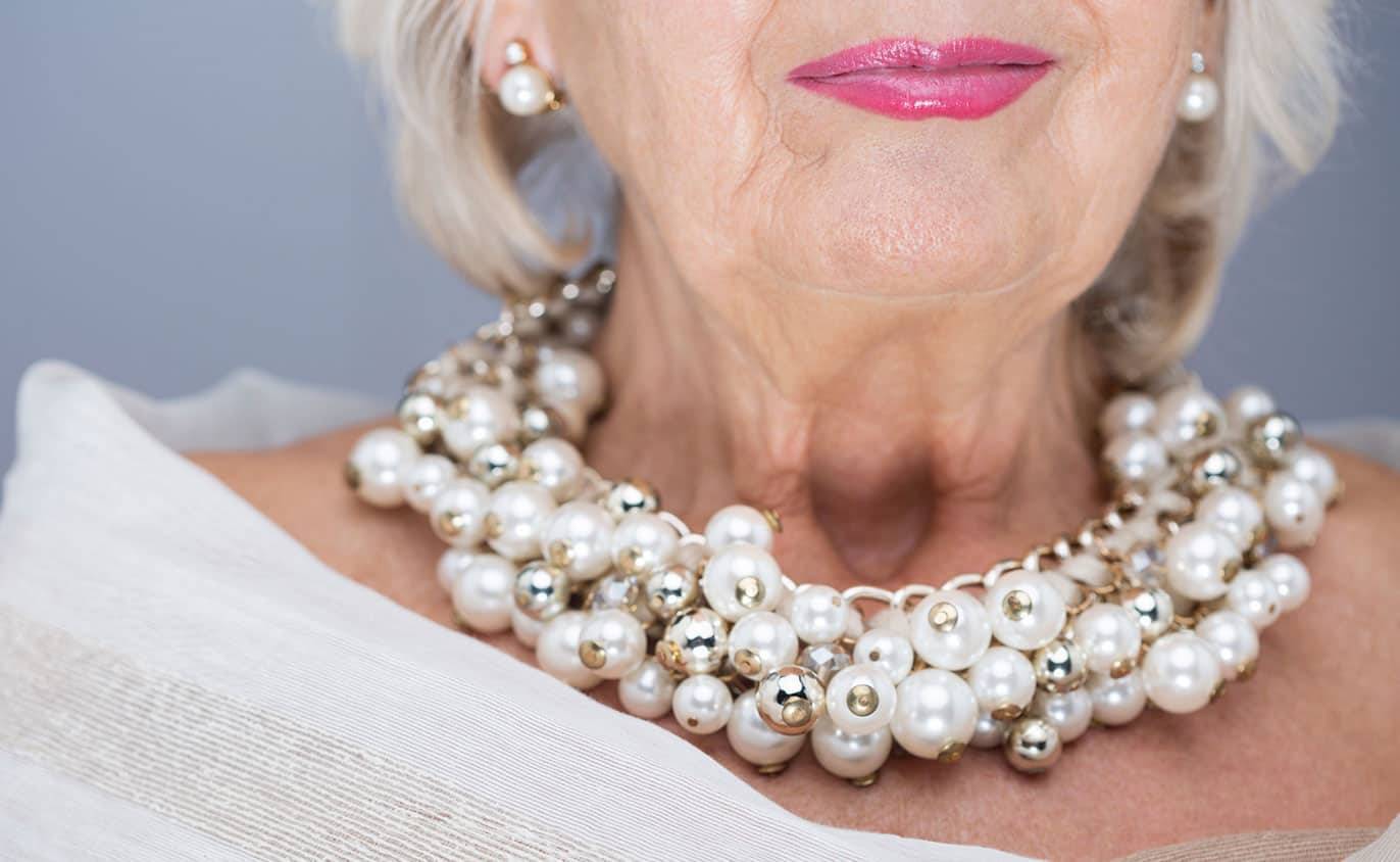 These 10 Fashion Items Will Make You Look 10 Years Older_8