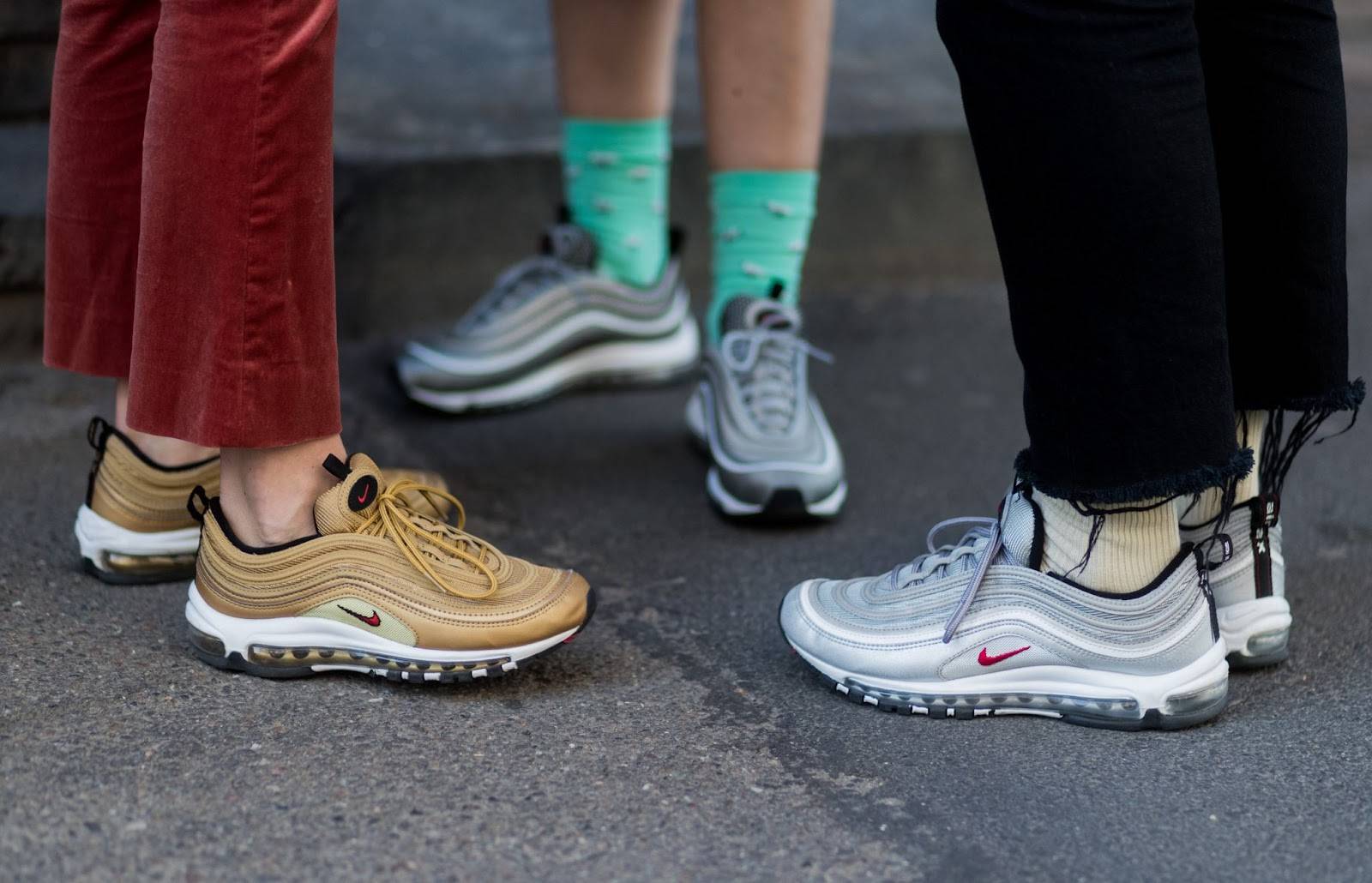 These 10 Fashion Items Will Make You Look 10 Years Older_9