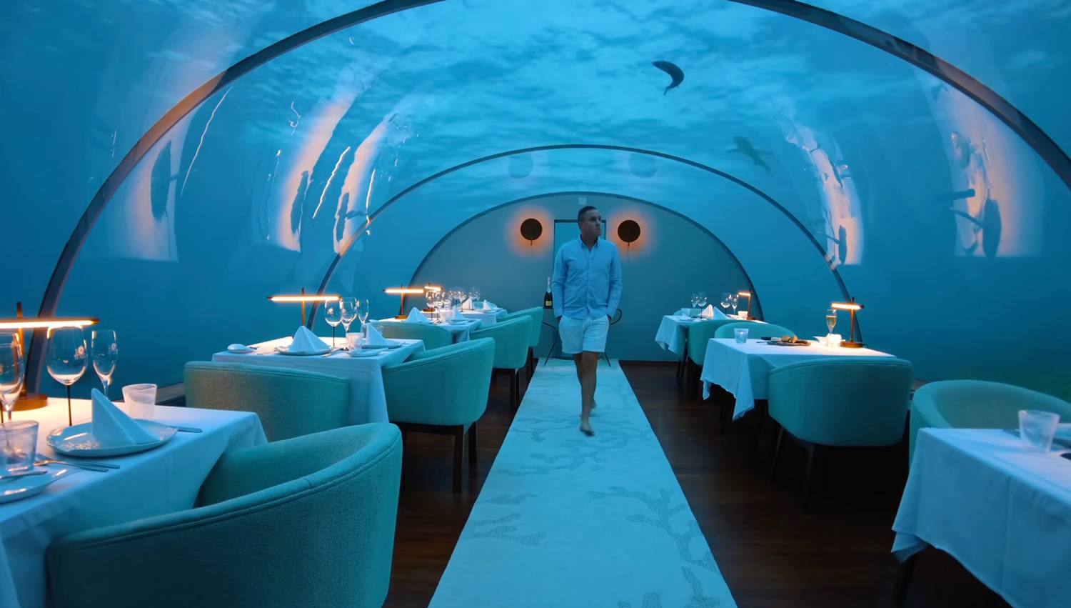 This $15,044/Night Underwater Hotel Is Blowing Up The Internet—See Why_15