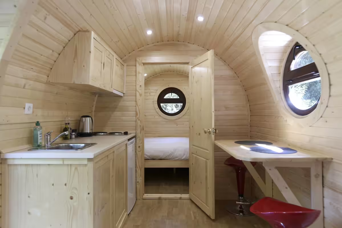 This Barrel House Is Only 15 Sqm, But Wait Till You Step Inside!_3
