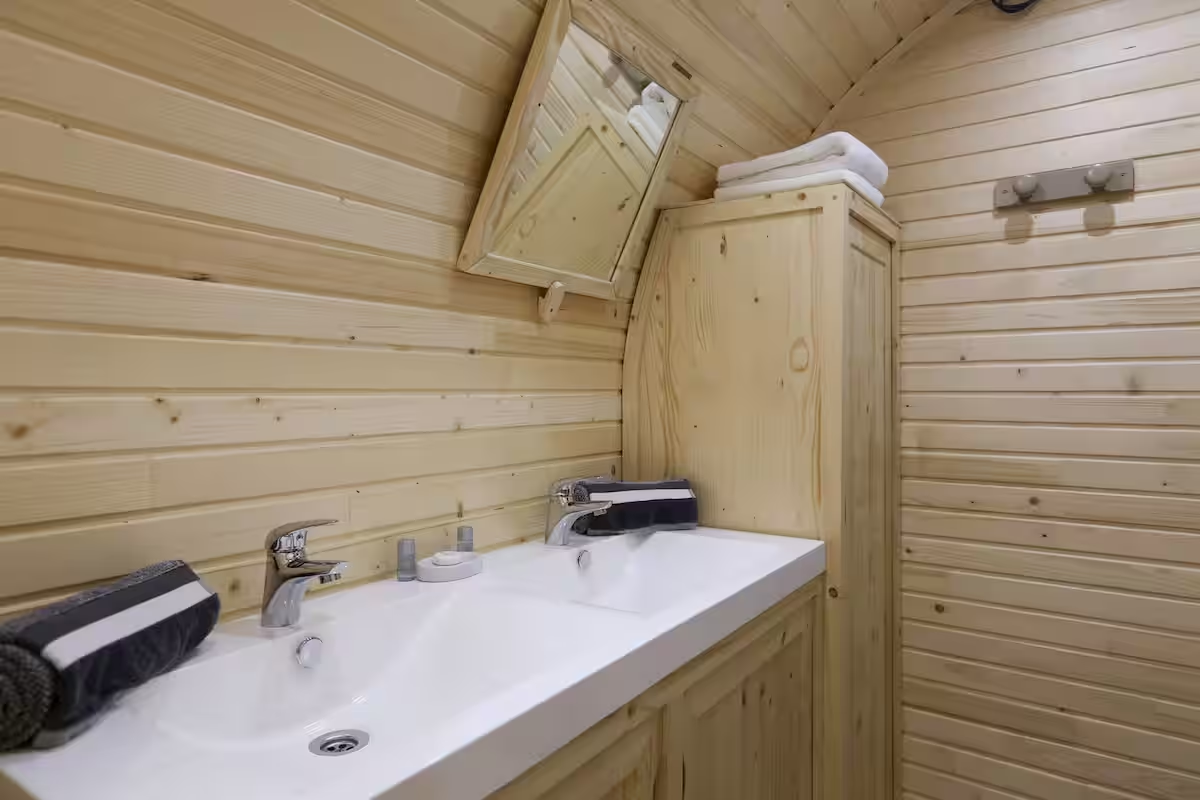 This Barrel House Is Only 15 Sqm, But Wait Till You Step Inside!_5