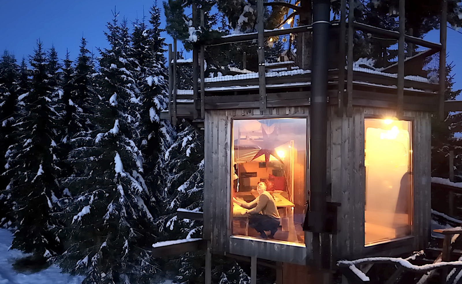 tour-this-300-sq-ft-rotating-treehouse-in-a-snowy-winter-forest-13
