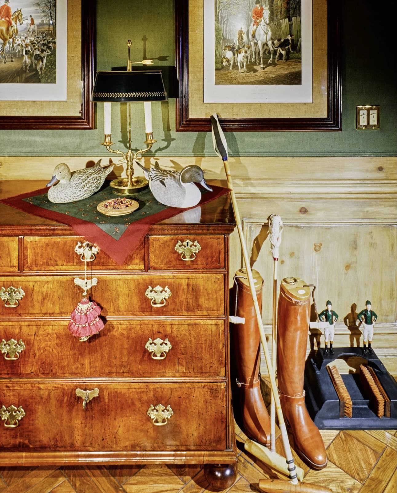 tour-tom-selleck-s-charming-western-home-in-the-mountains-6